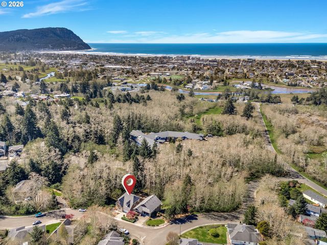 2270 SKYLINE Dr, Seaside, OR 97138