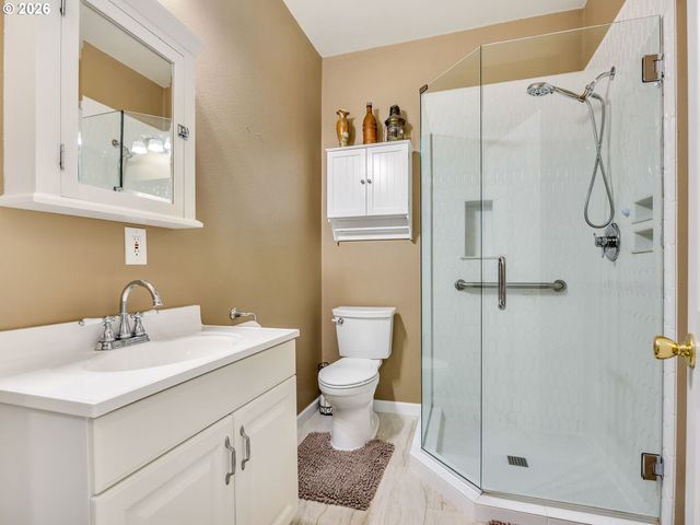 2270 SKYLINE Dr, Seaside, OR 97138