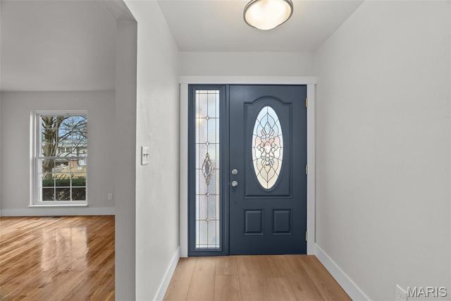 2668 Midland Ridge Drive, St Louis, MO 63114