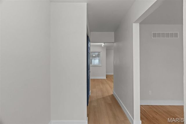 2668 Midland Ridge Drive, St Louis, MO 63114