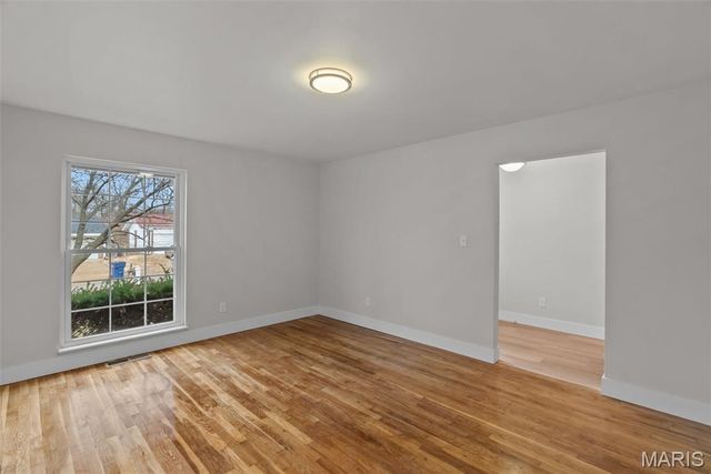 2668 Midland Ridge Drive, St Louis, MO 63114