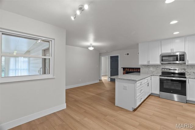 2668 Midland Ridge Drive, St Louis, MO 63114