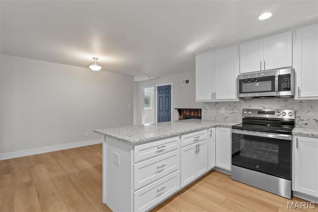 2668 Midland Ridge Drive, St Louis, MO 63114