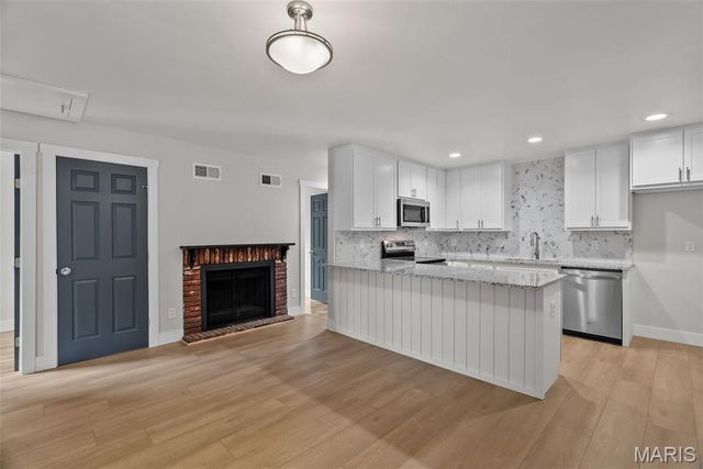 2668 Midland Ridge Drive, St Louis, MO 63114