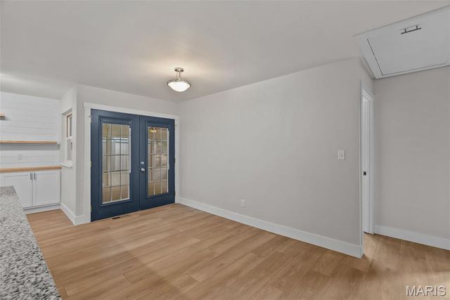 2668 Midland Ridge Drive, St Louis, MO 63114