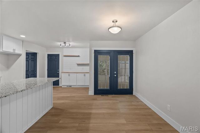 2668 Midland Ridge Drive, St Louis, MO 63114