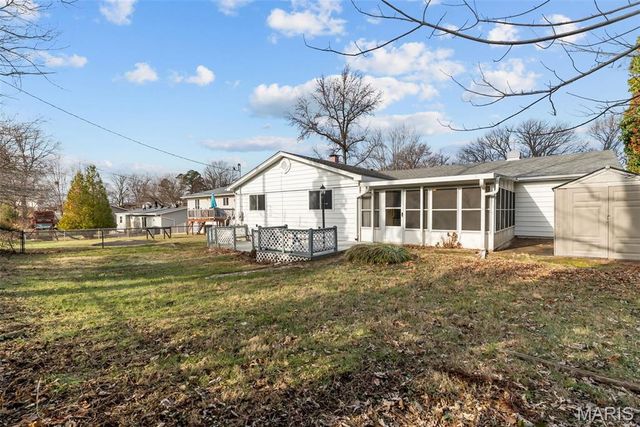 2668 Midland Ridge Drive, St Louis, MO 63114