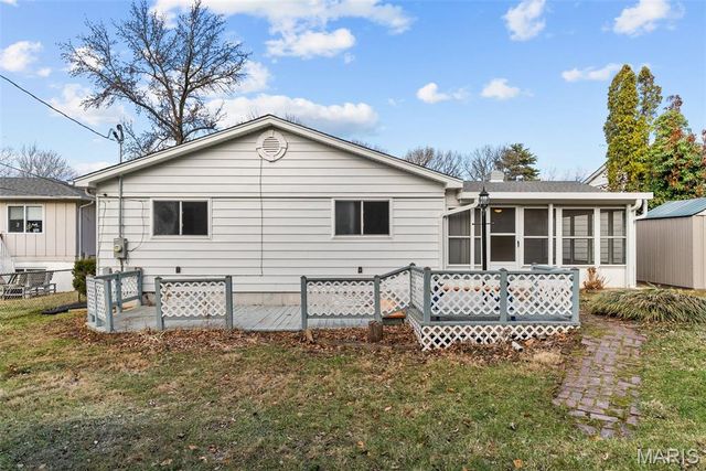 2668 Midland Ridge Drive, St Louis, MO 63114