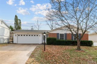 2668 Midland Ridge Drive, St Louis, MO 63114