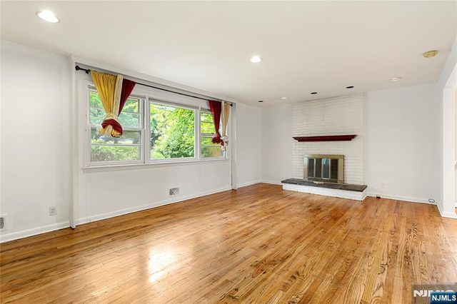 29 Devonshire Terrace, West Orange, NJ 07052
