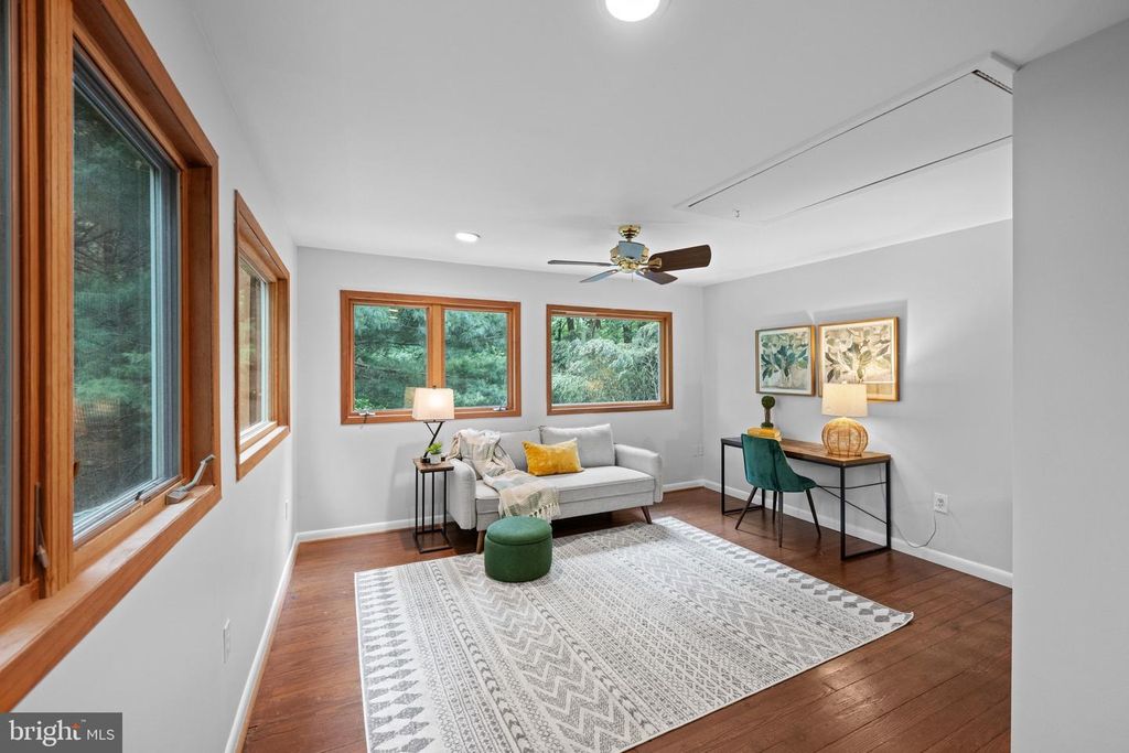 Image 14 of property listing at 3900 DECATUR AVE, Kensington, MD 20895