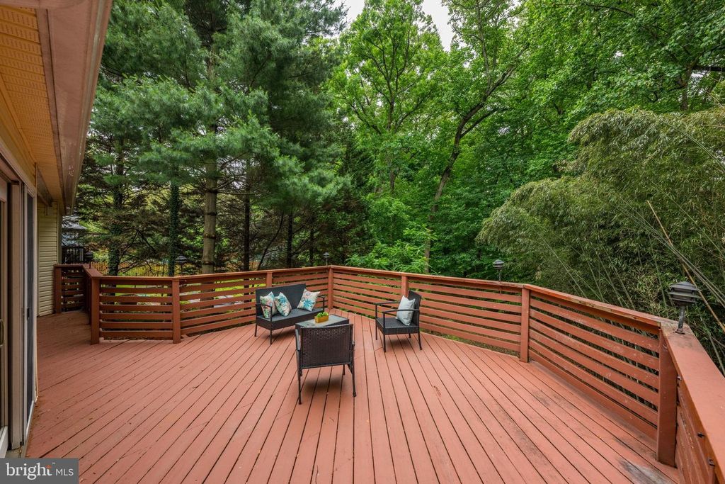 Image 24 of property listing at 3900 DECATUR AVE, Kensington, MD 20895