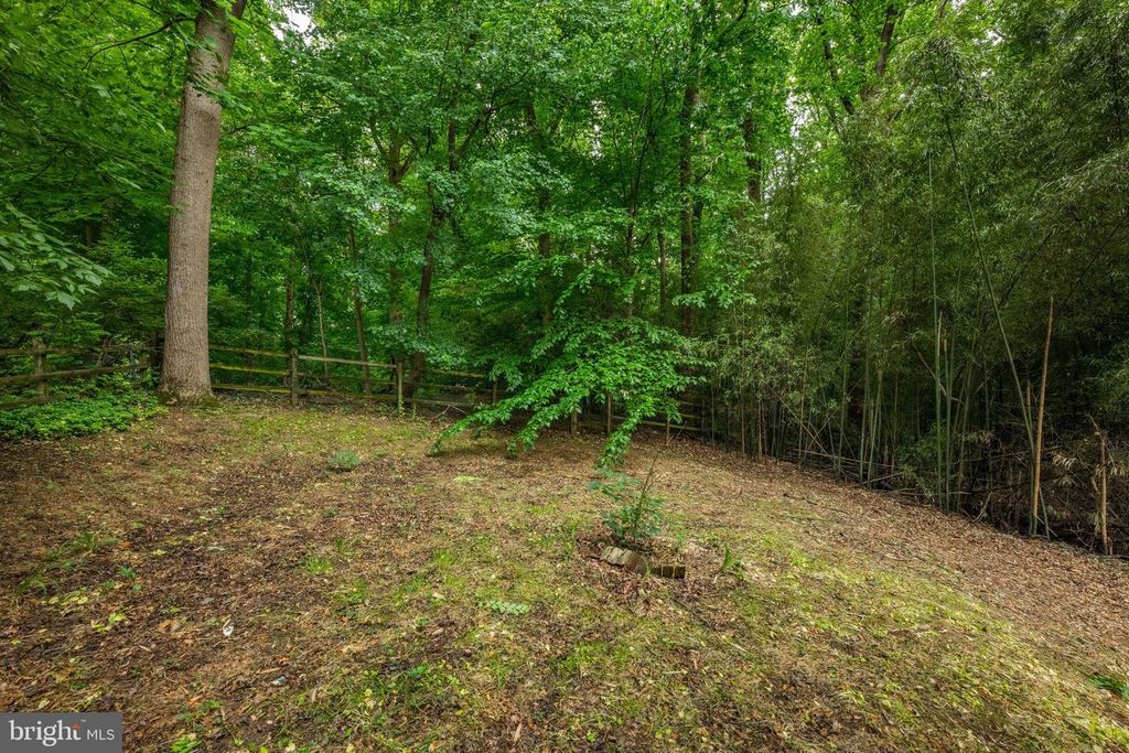 Image 30 of property listing at 3900 DECATUR AVE, Kensington, MD 20895