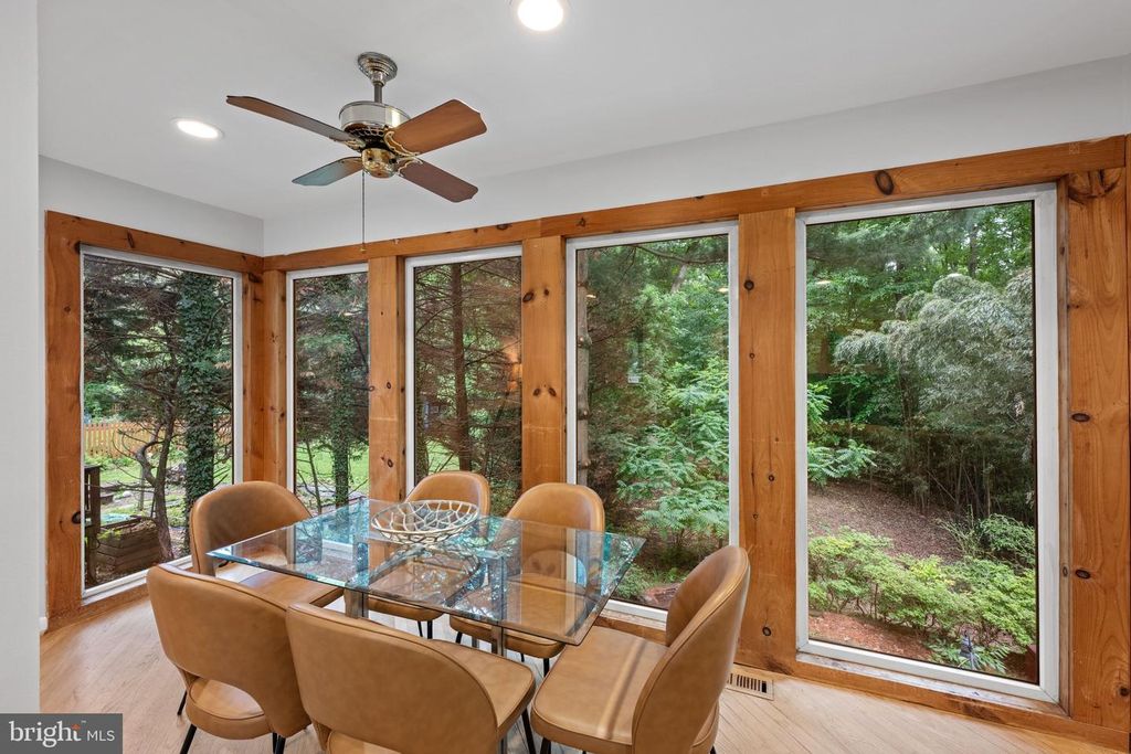 Image 5 of property listing at 3900 DECATUR AVE, Kensington, MD 20895