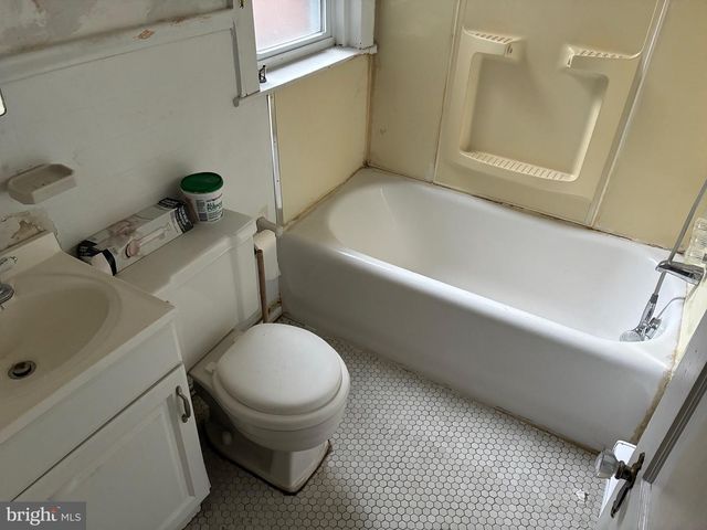 5319 OXFORD AVE, Philadelphia, PA 19124