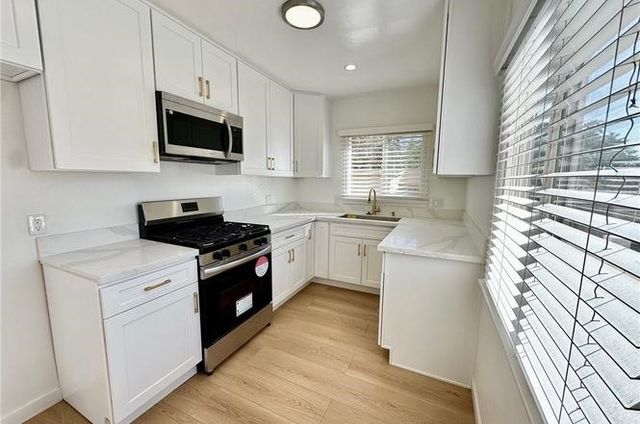 4644 Lowell, La Crescenta, CA 91214