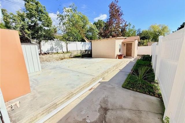 4644 Lowell, La Crescenta, CA 91214