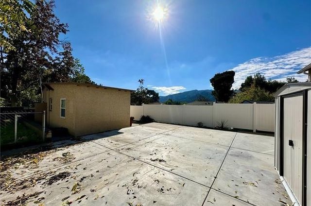 4644 Lowell, La Crescenta, CA 91214