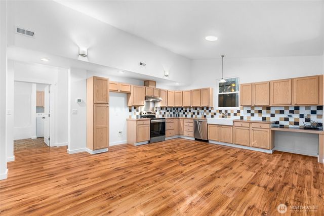 17818 SE Overlake Court, Yelm, WA 98597
