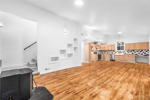 17818 SE Overlake Court, Yelm, WA 98597