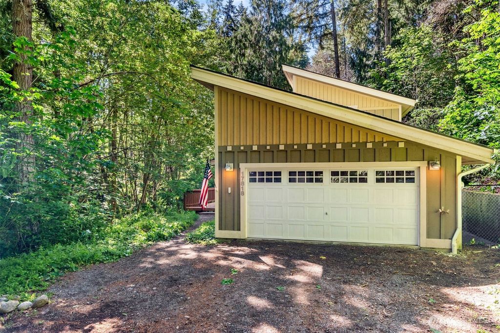 17818 SE Overlake Court, Yelm, WA 98597