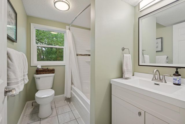 2000 Hampshire Avenue S, Saint Louis Park, MN 55426