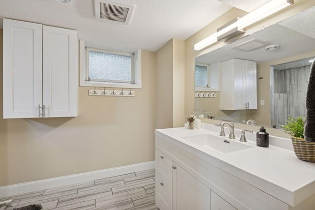 2000 Hampshire Avenue S, Saint Louis Park, MN 55426