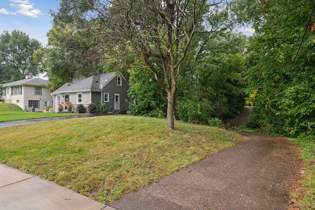 2000 Hampshire Avenue S, Saint Louis Park, MN 55426