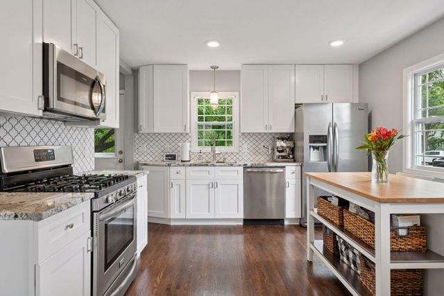 2000 Hampshire Avenue S, Saint Louis Park, MN 55426