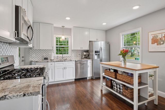 2000 Hampshire Avenue S, Saint Louis Park, MN 55426