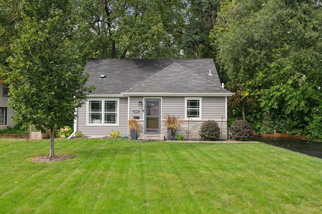 2000 Hampshire Avenue S, Saint Louis Park, MN 55426