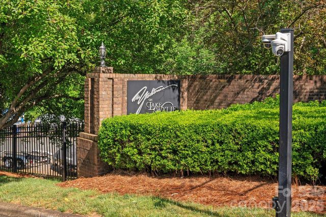 14527 Waterside Drive, Charlotte, NC 28278