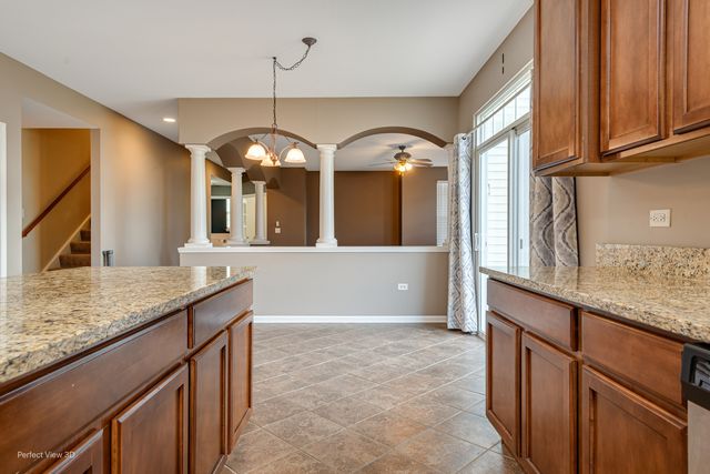 21208 S Meadowview Lane, Shorewood, IL 60404