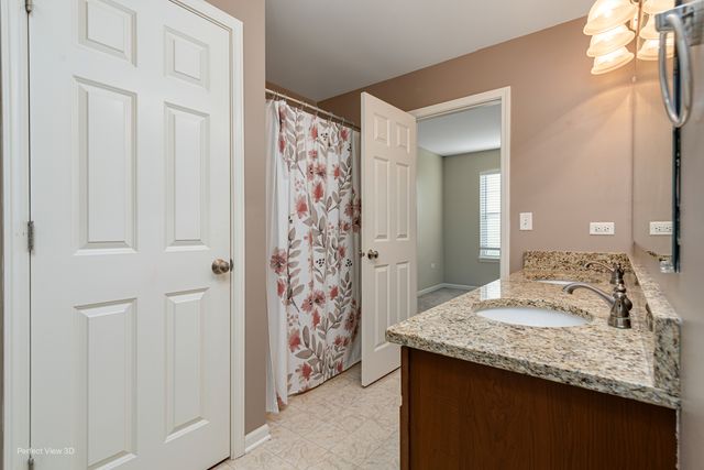 21208 S Meadowview Lane, Shorewood, IL 60404