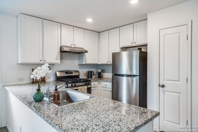 5223 HORNBECK HTS, Converse, TX 78109