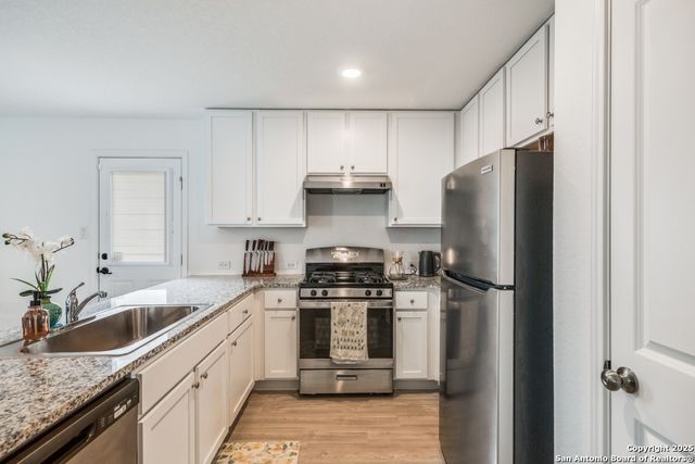 5223 HORNBECK HTS, Converse, TX 78109