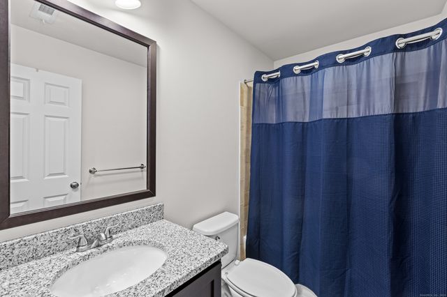 164 Warrington Round 164, Danbury, CT 06810