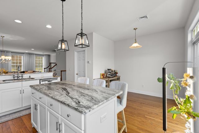 164 Warrington Round 164, Danbury, CT 06810