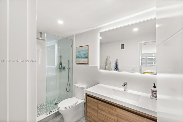 5825 Collins Ave 10E, Miami Beach, FL 33140