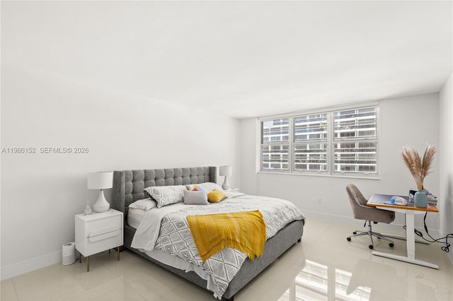 5825 Collins Ave 10E, Miami Beach, FL 33140