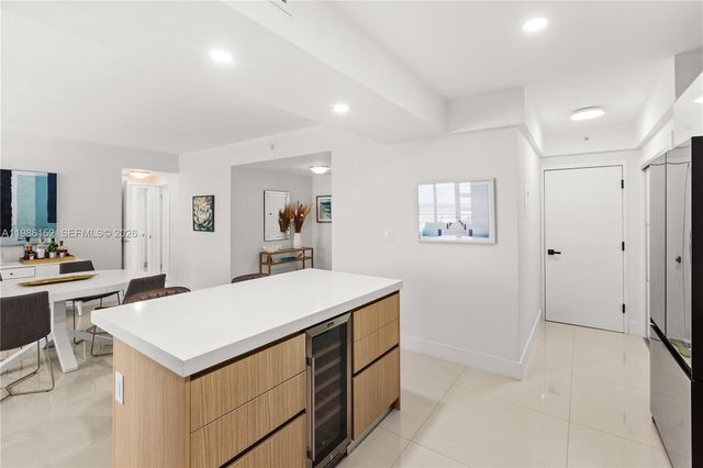 5825 Collins Ave 10E, Miami Beach, FL 33140