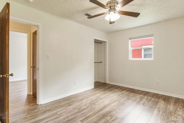 3255 Newton Dr, Pensacola, FL 32503