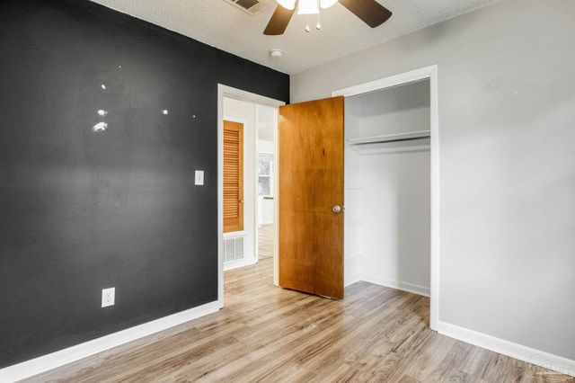 3255 Newton Dr, Pensacola, FL 32503