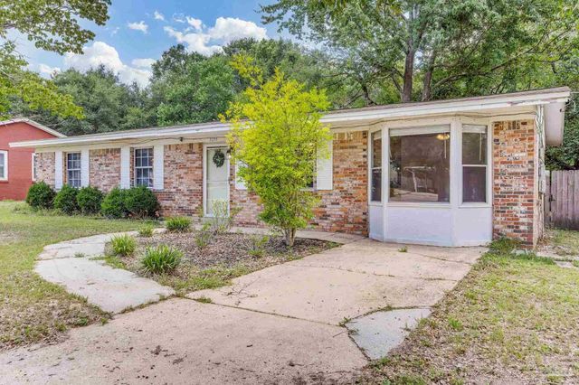3255 Newton Dr, Pensacola, FL 32503