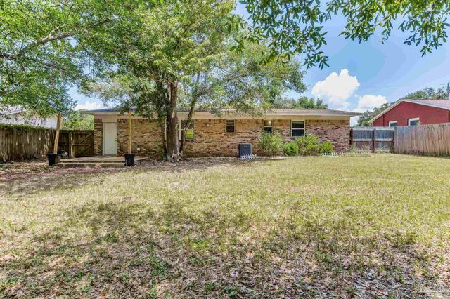 3255 Newton Dr, Pensacola, FL 32503