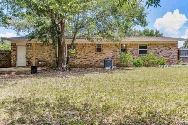3255 Newton Dr, Pensacola, FL 32503