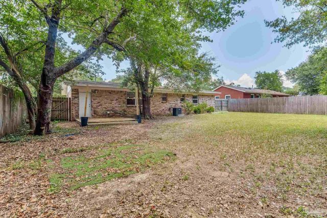 3255 Newton Dr, Pensacola, FL 32503