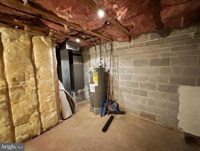 427 E ANGLESEY TER, West Chester, PA 19380