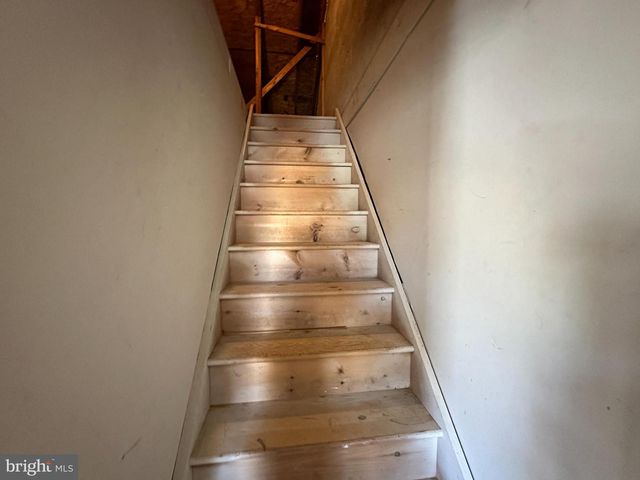 427 E ANGLESEY TER, West Chester, PA 19380