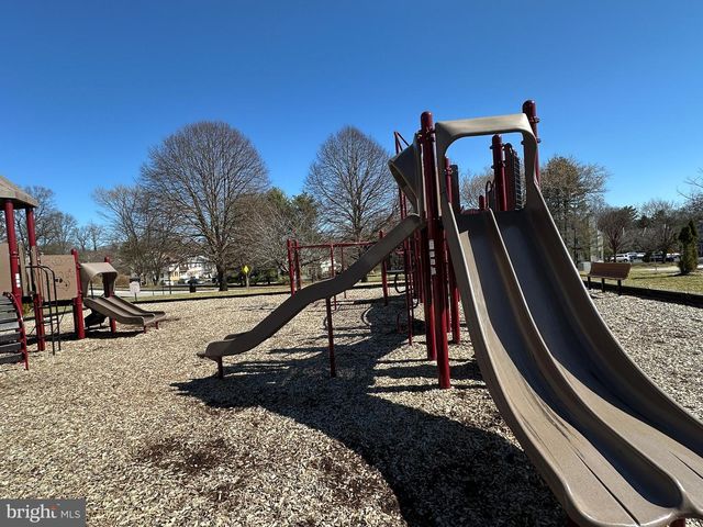 427 E ANGLESEY TER, West Chester, PA 19380